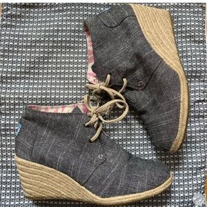 Toms | Women's Lace-Up wedges